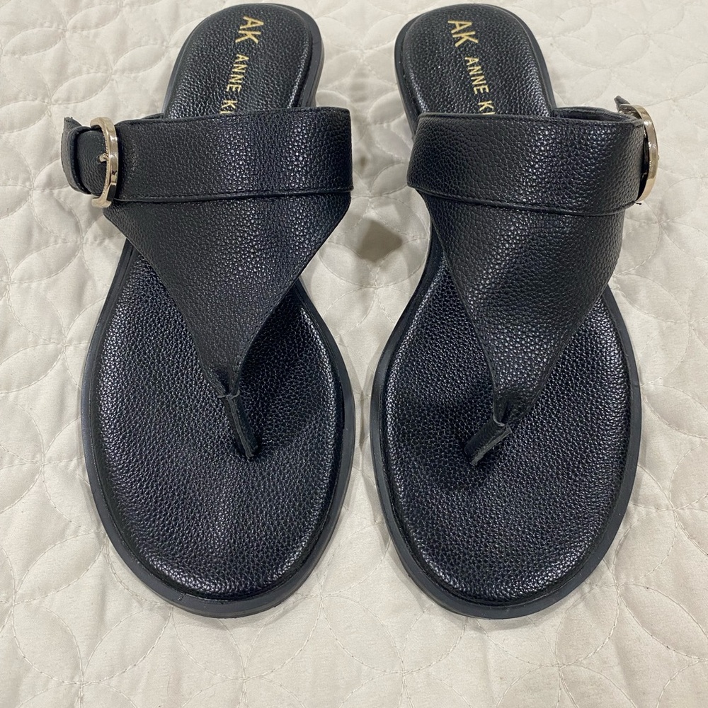 Anne Klein Black Thong Sandals with Textured Straps